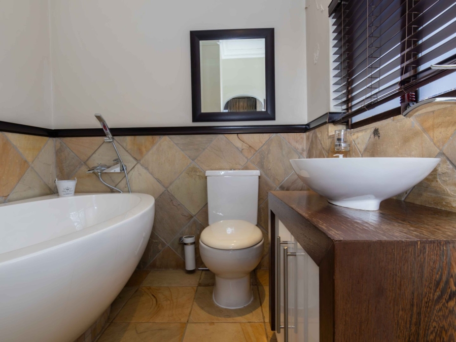 5 Bedroom Property for Sale in Kensington Gauteng