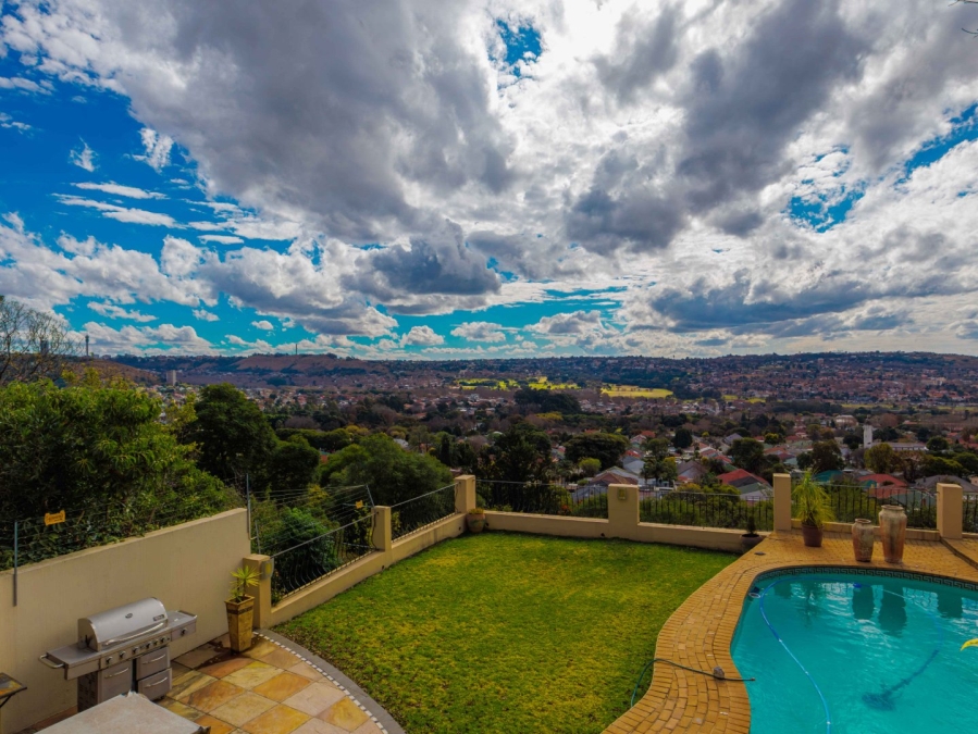 5 Bedroom Property for Sale in Kensington Gauteng