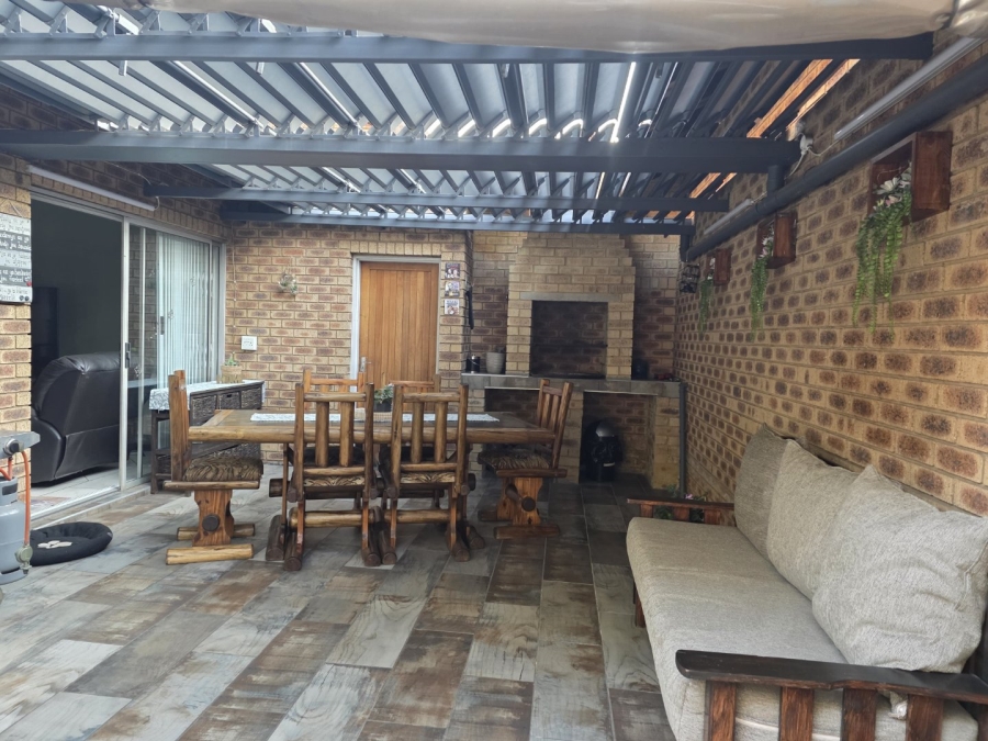 3 Bedroom Property for Sale in Vanderbijlpark SW 5 Gauteng