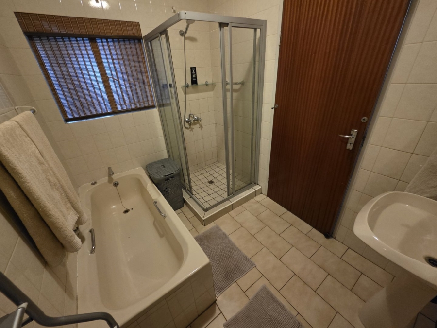 3 Bedroom Property for Sale in Vanderbijlpark SW 5 Gauteng