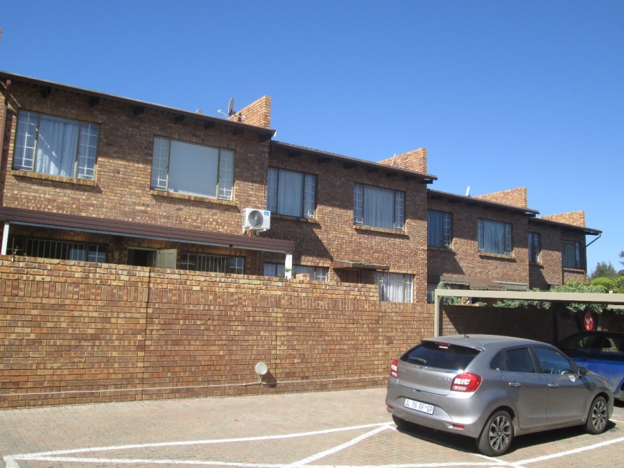 2 Bedroom Property for Sale in Croydon Gauteng
