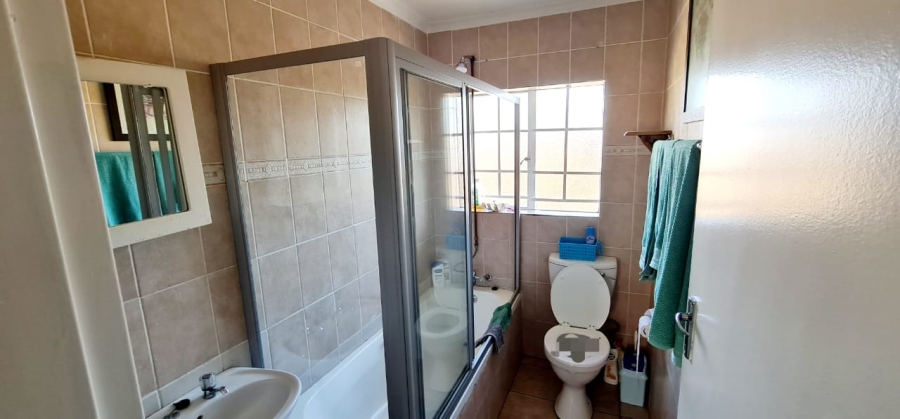 To Let 3 Bedroom Property for Rent in The Reeds Gauteng