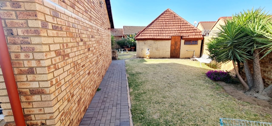 To Let 3 Bedroom Property for Rent in The Reeds Gauteng