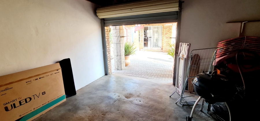 To Let 3 Bedroom Property for Rent in The Reeds Gauteng