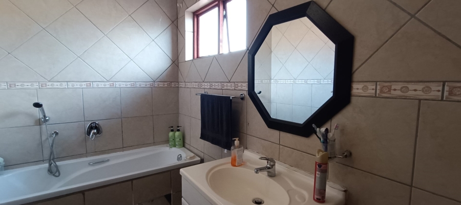 3 Bedroom Property for Sale in Green Acres Estate Gauteng