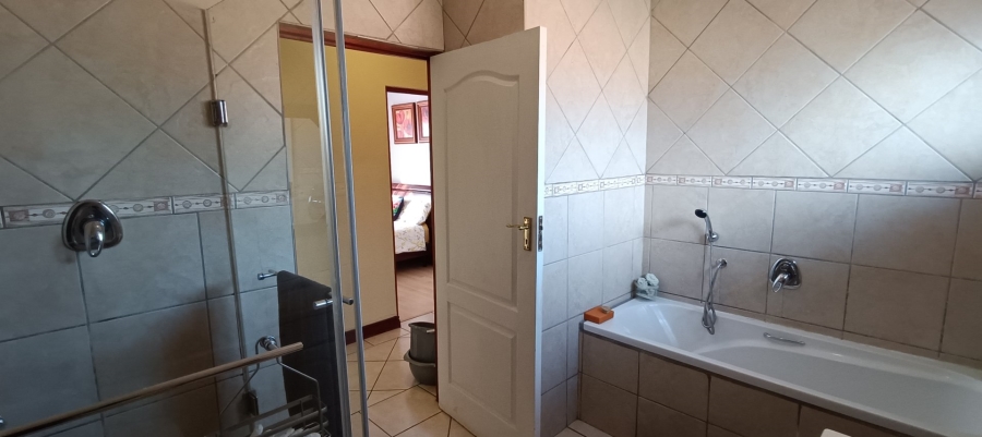 3 Bedroom Property for Sale in Green Acres Estate Gauteng
