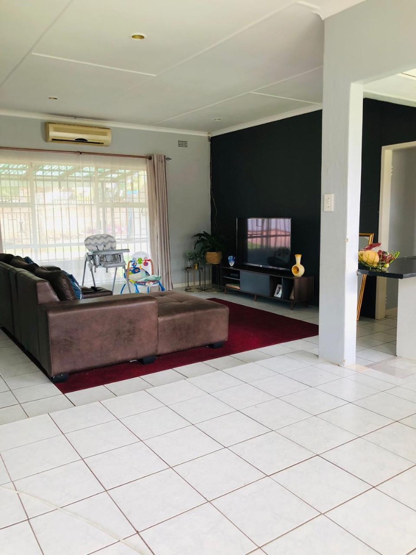 To Let 3 Bedroom Property for Rent in Birch Acres Gauteng
