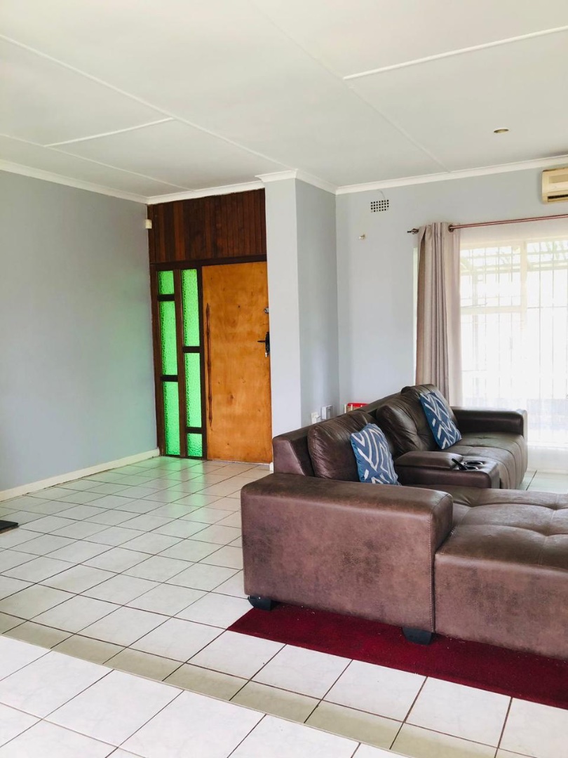 To Let 3 Bedroom Property for Rent in Birch Acres Gauteng