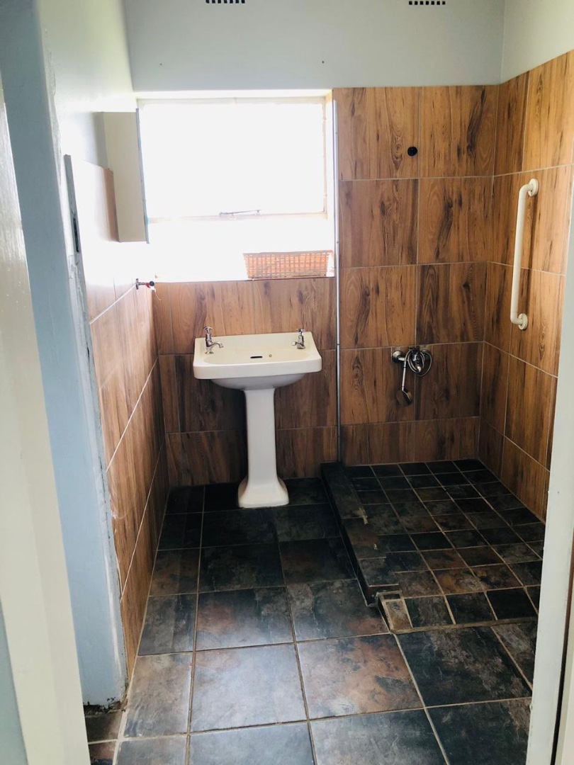 To Let 3 Bedroom Property for Rent in Birch Acres Gauteng