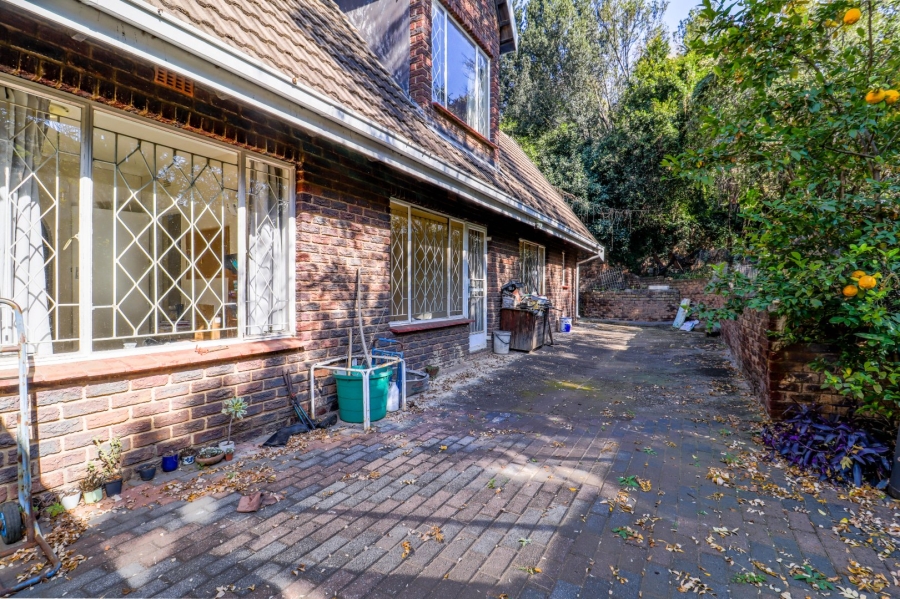 4 Bedroom Property for Sale in Paulshof Gauteng