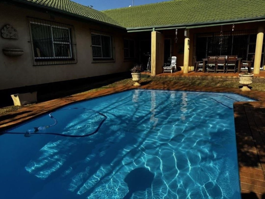 4 Bedroom Property for Sale in Aston Manor Gauteng