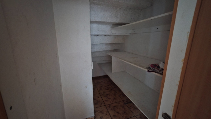 To Let 2 Bedroom Property for Rent in Erasmia Gauteng