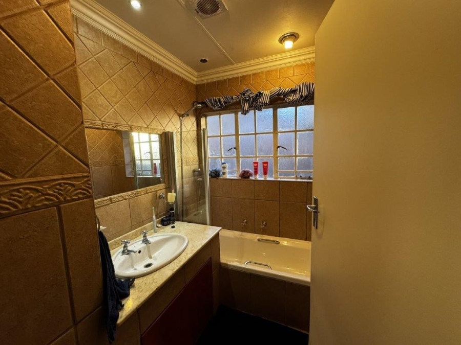 3 Bedroom Property for Sale in Blue Gill Estate Gauteng