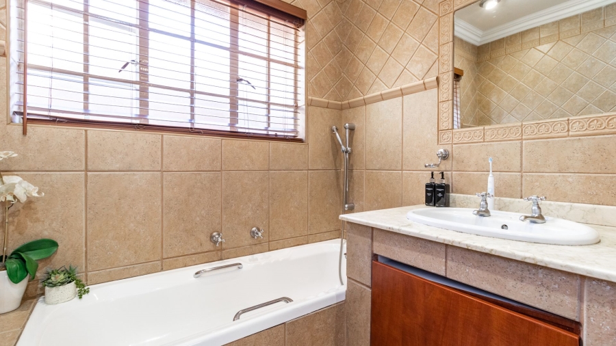 3 Bedroom Property for Sale in Blue Gill Estate Gauteng