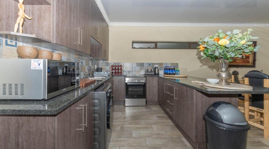 To Let  Bedroom Property for Rent in Parkrand Gauteng