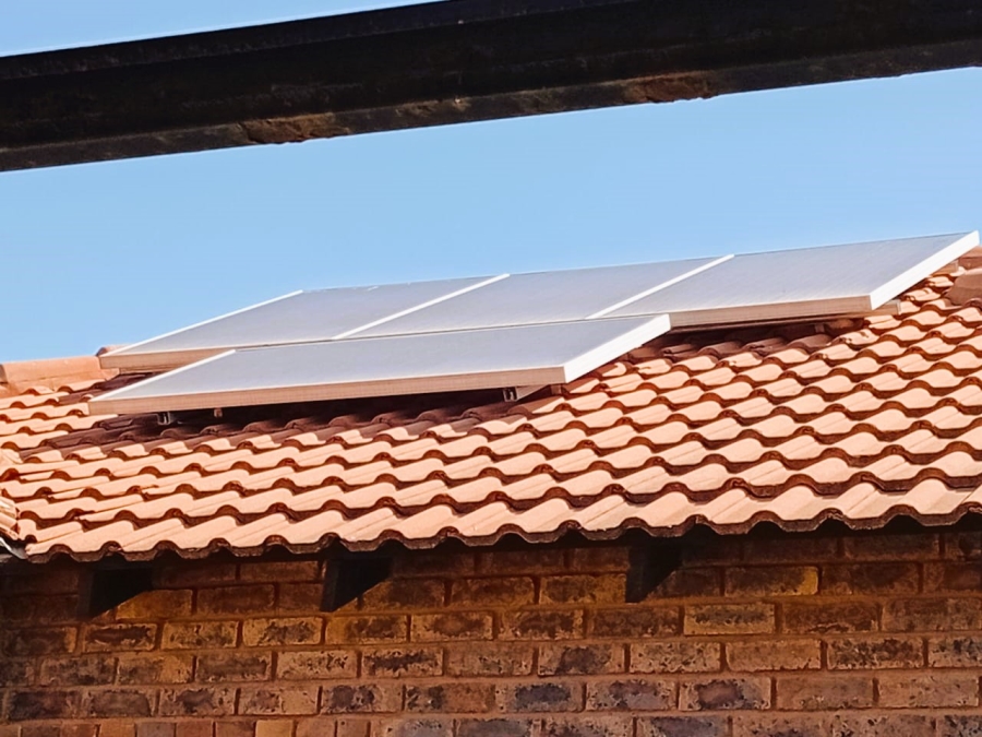 2 Bedroom Property for Sale in Andeon AH Gauteng