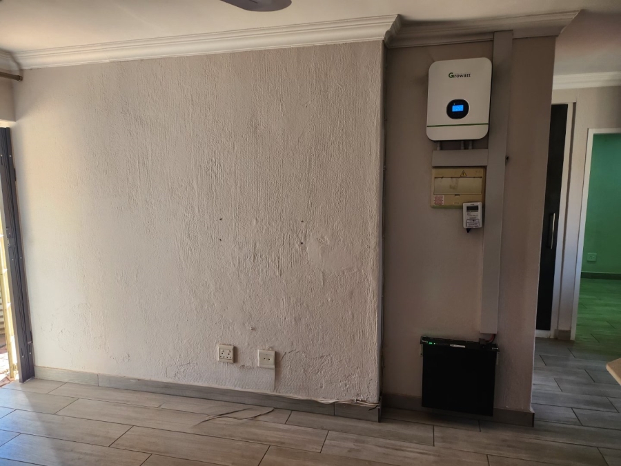 2 Bedroom Property for Sale in Andeon AH Gauteng
