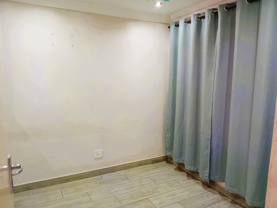 2 Bedroom Property for Sale in Andeon AH Gauteng