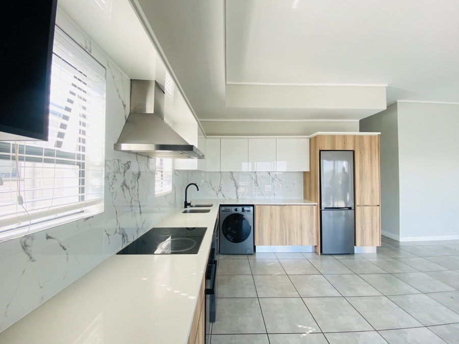 To Let 2 Bedroom Property for Rent in Waterfall Gauteng