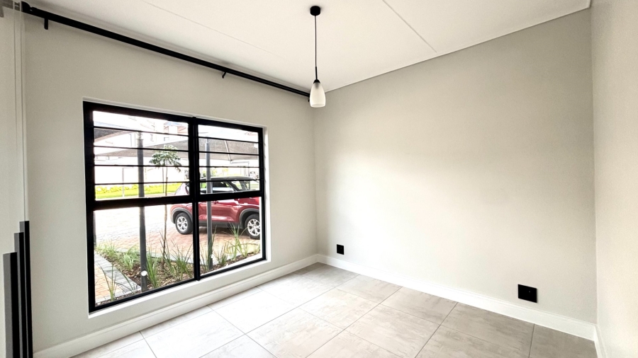To Let 3 Bedroom Property for Rent in The Polofields Gauteng
