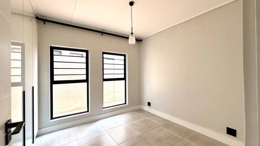 To Let 3 Bedroom Property for Rent in The Polofields Gauteng