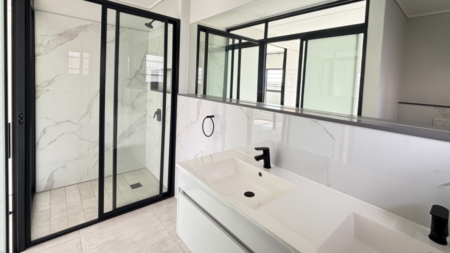 To Let 3 Bedroom Property for Rent in The Polofields Gauteng