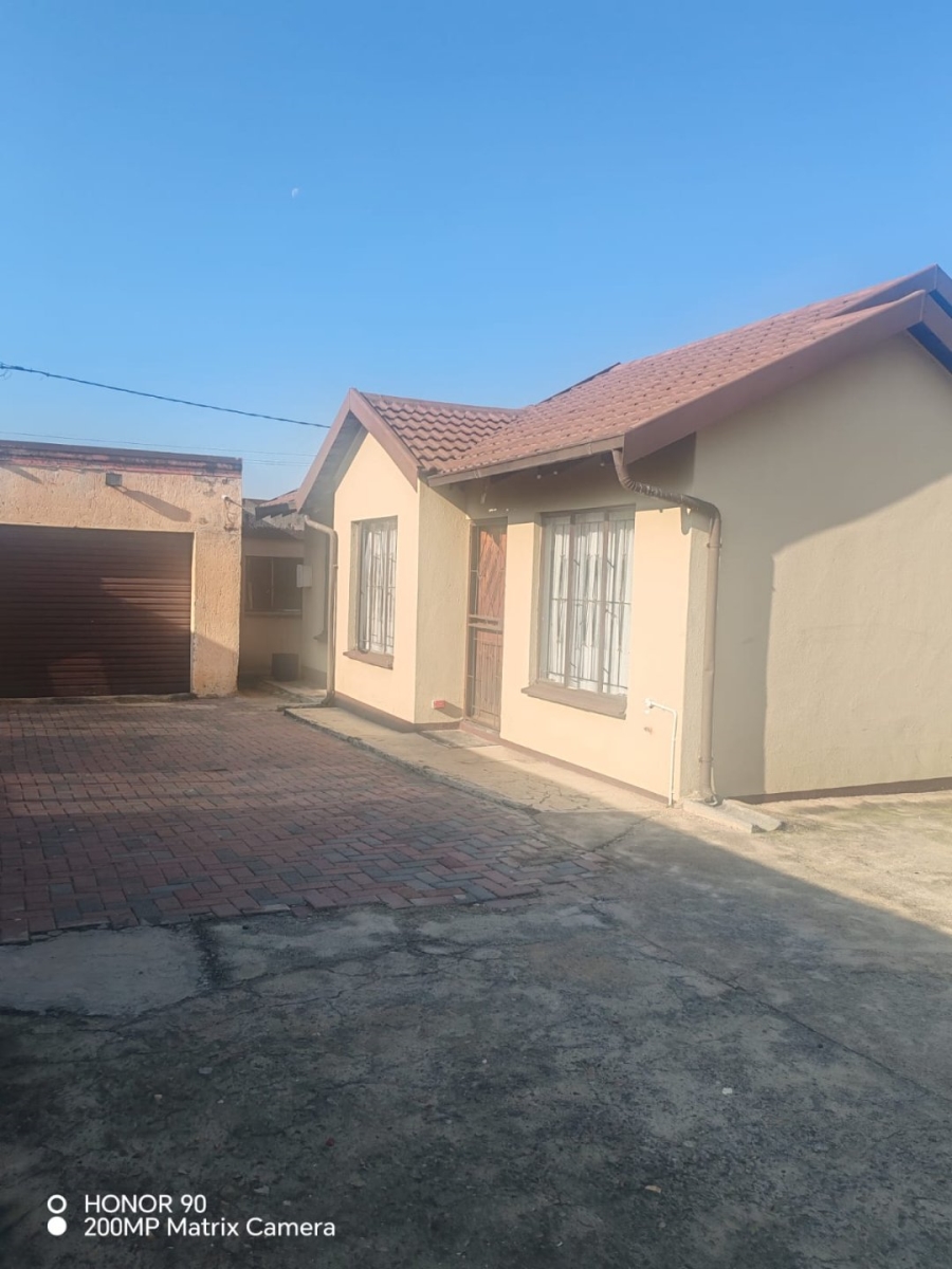 2 Bedroom Property for Sale in Ebony Park Gauteng
