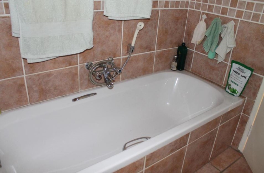 2 Bedroom Property for Sale in Eden Glen Gauteng