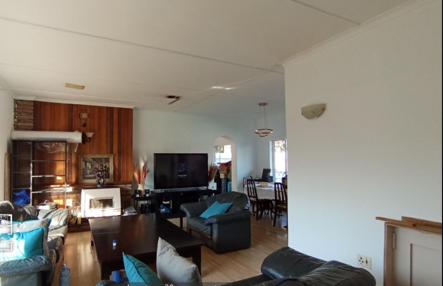 5 Bedroom Property for Sale in Eastleigh Gauteng