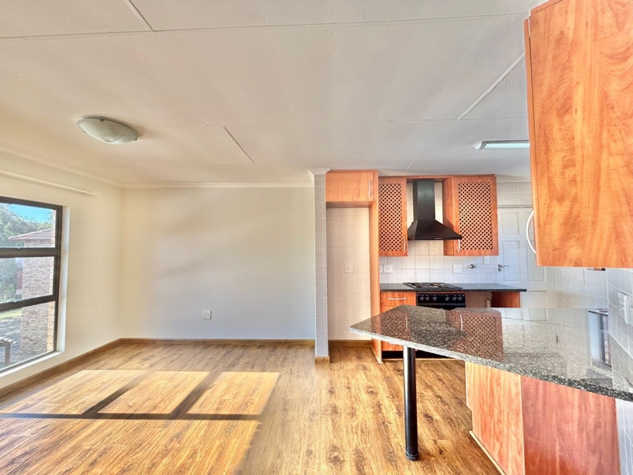To Let 2 Bedroom Property for Rent in Fourways Gauteng