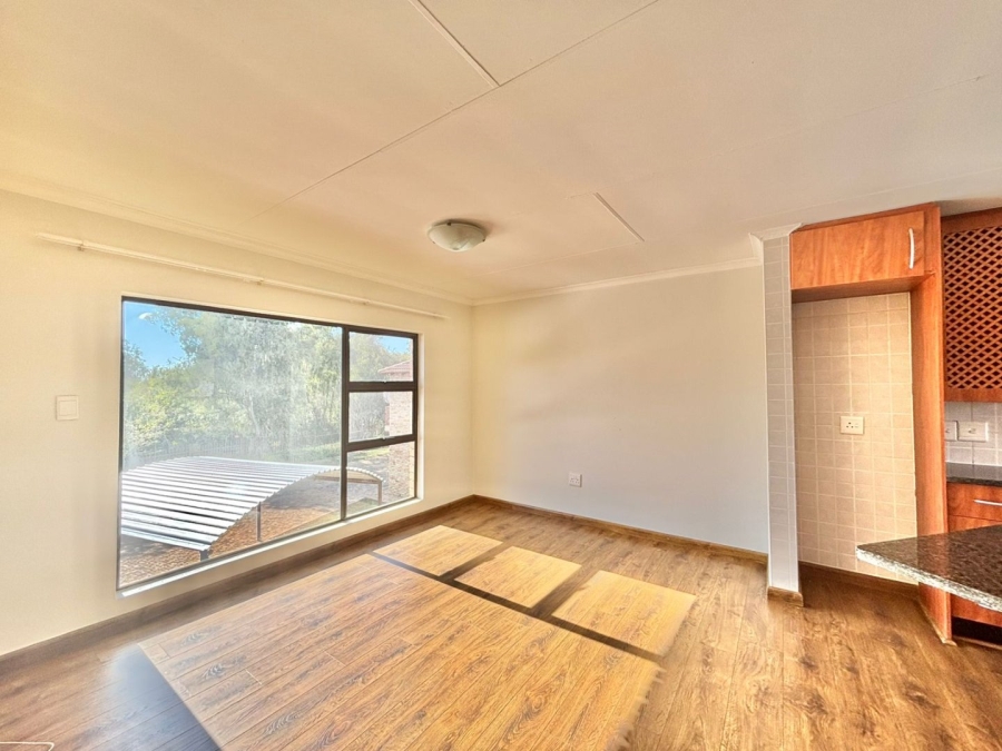 To Let 2 Bedroom Property for Rent in Fourways Gauteng