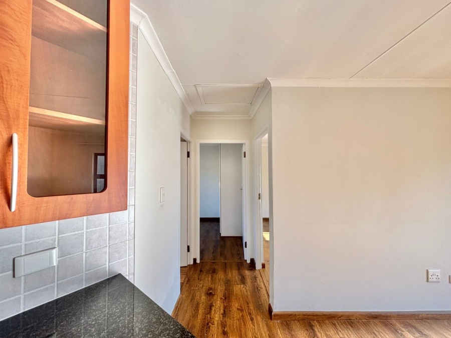 To Let 2 Bedroom Property for Rent in Fourways Gauteng