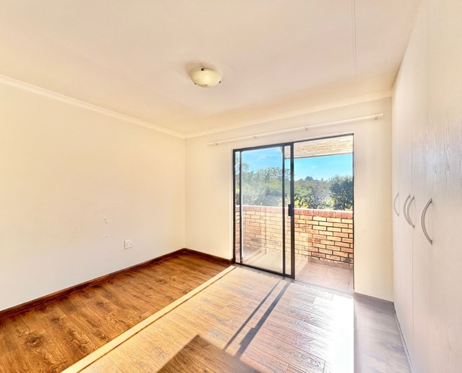 To Let 2 Bedroom Property for Rent in Fourways Gauteng