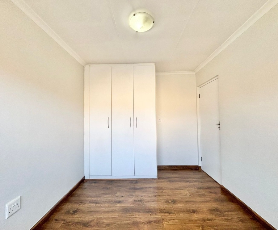 To Let 2 Bedroom Property for Rent in Fourways Gauteng