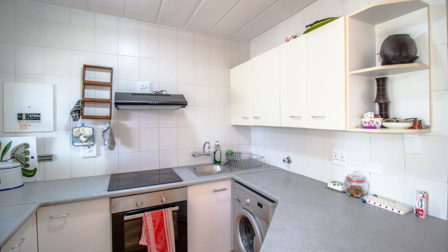 1 Bedroom Property for Sale in Parktown North Gauteng