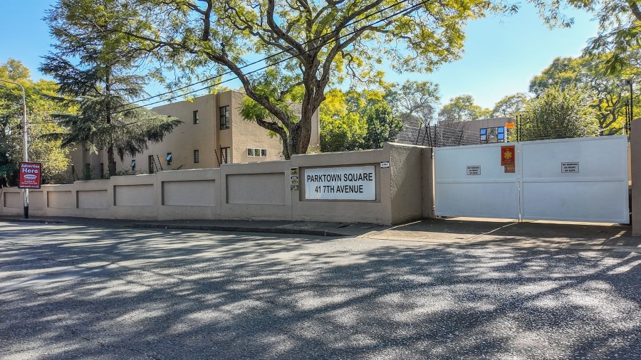 1 Bedroom Property for Sale in Parktown North Gauteng