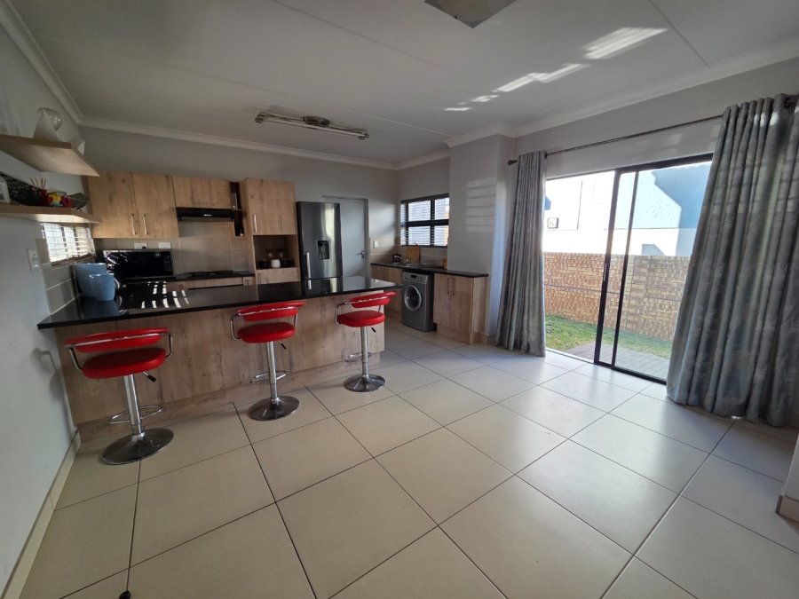 3 Bedroom Property for Sale in Thatchfield Ridge Gauteng