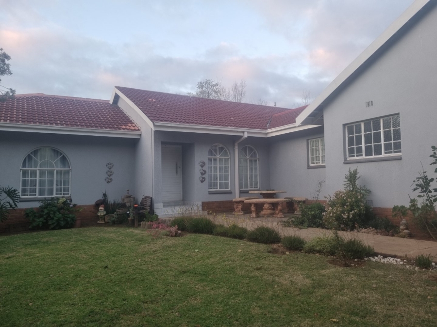 4 Bedroom Property for Sale in Flora Gardens Gauteng