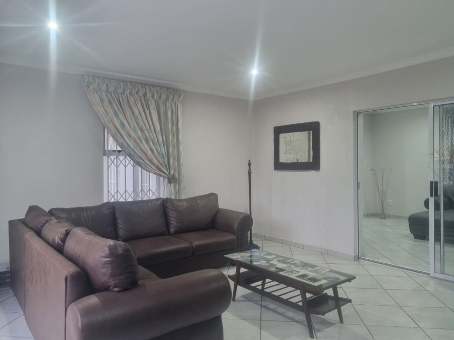 4 Bedroom Property for Sale in Flora Gardens Gauteng