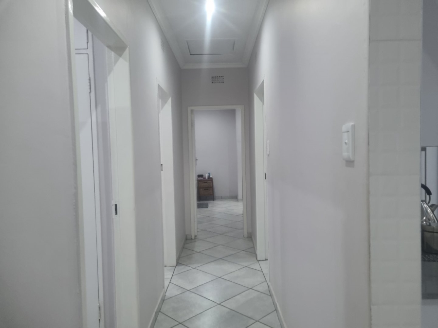 4 Bedroom Property for Sale in Flora Gardens Gauteng
