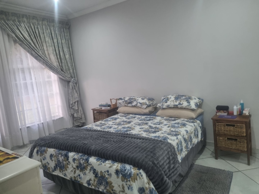 4 Bedroom Property for Sale in Flora Gardens Gauteng