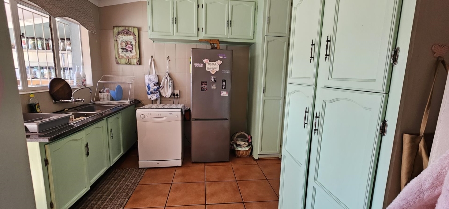 4 Bedroom Property for Sale in Annlin Gauteng