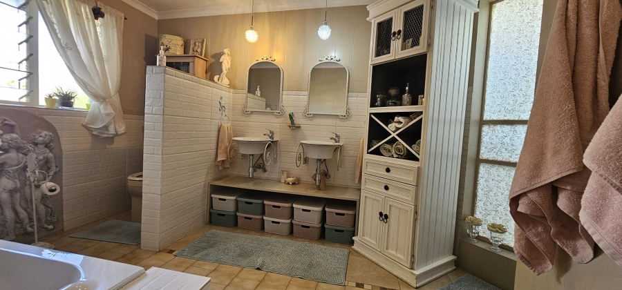 4 Bedroom Property for Sale in Annlin Gauteng