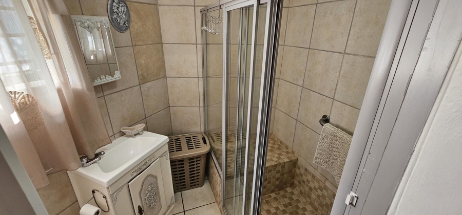 4 Bedroom Property for Sale in Annlin Gauteng