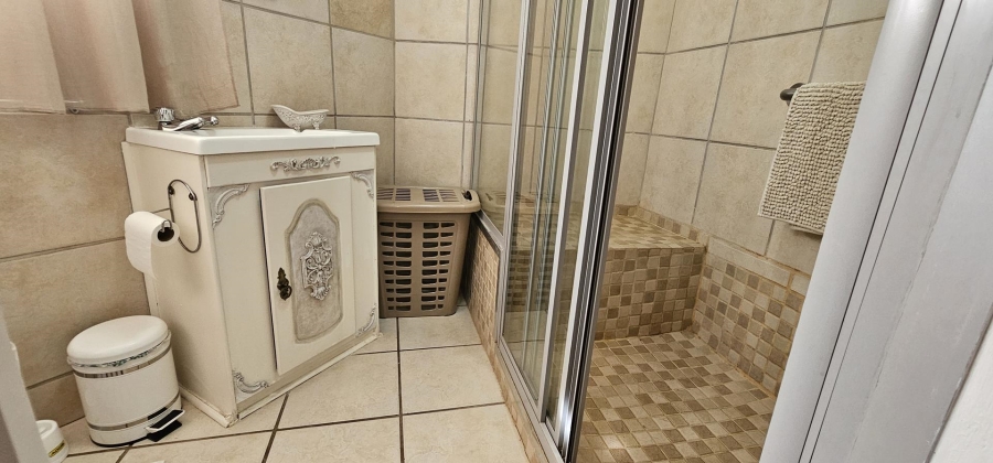 4 Bedroom Property for Sale in Annlin Gauteng
