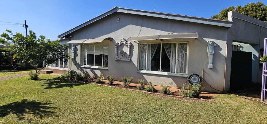 4 Bedroom Property for Sale in Annlin Gauteng