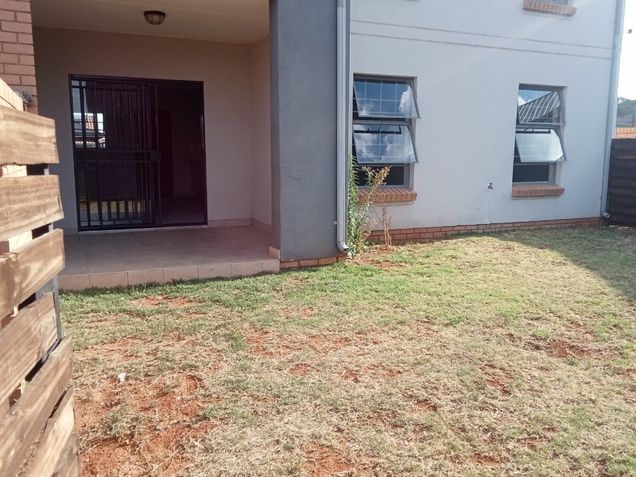 2 Bedroom Property for Sale in Noordwyk Gauteng