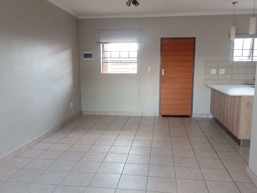 2 Bedroom Property for Sale in Noordwyk Gauteng
