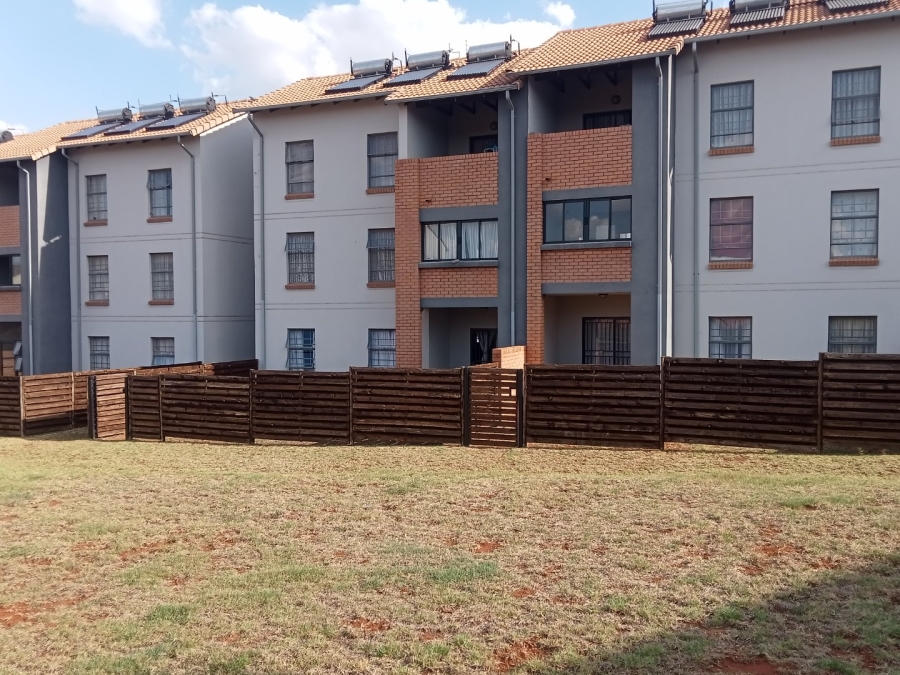 2 Bedroom Property for Sale in Noordwyk Gauteng