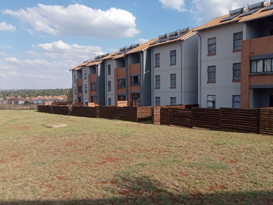 2 Bedroom Property for Sale in Noordwyk Gauteng